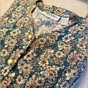 ✨ Vintage Caroline Wells Floral Dress with Gold Buttons and lace up tie feature
